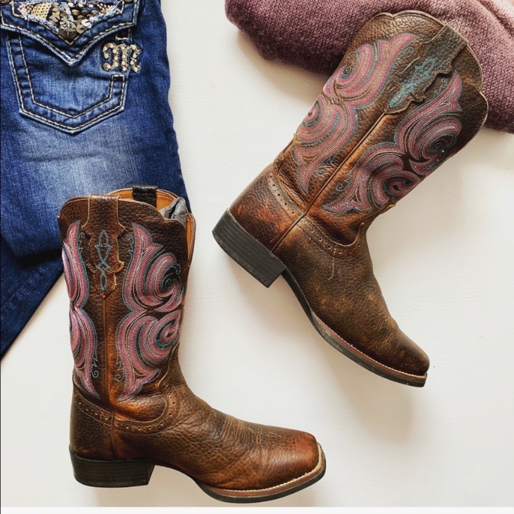 Justin Cowgirl Boots With NiceColor Stitching